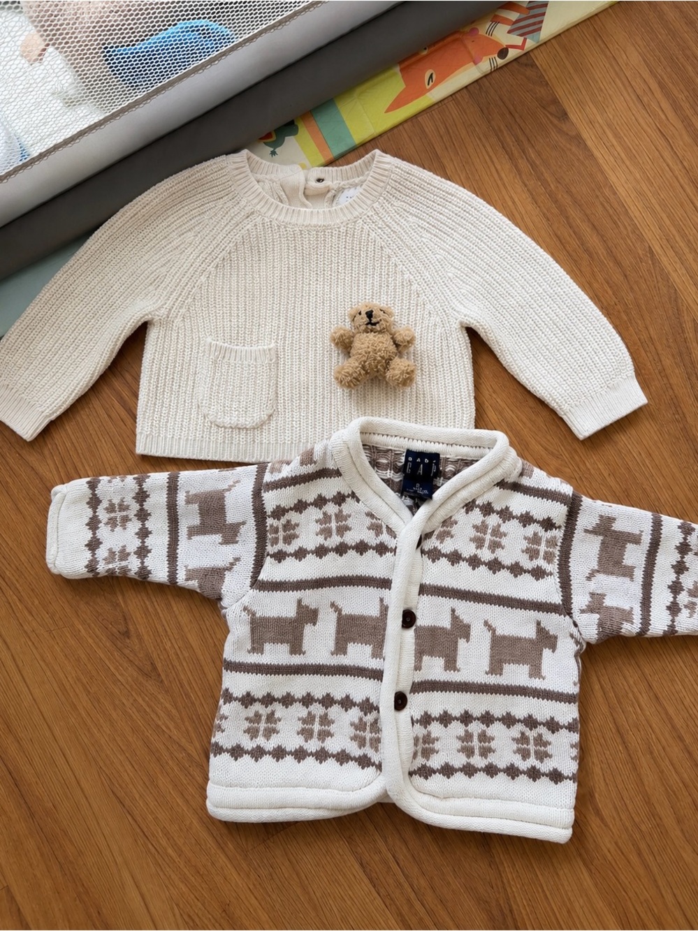 GAP Cream Knit Sweater & Cream/Brown Patterned Cardigan